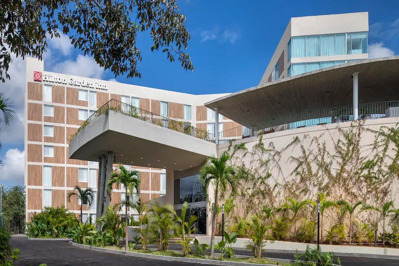 Hilton Garden Inn Cancun Airport Exteriör bild